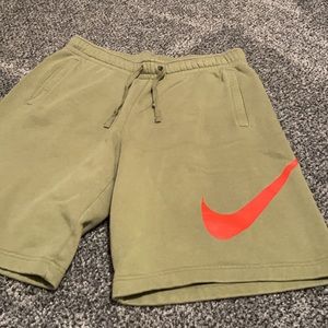 Men’s shots Nike large